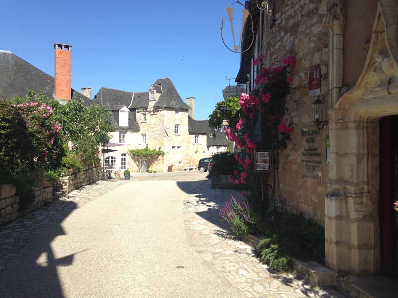 walking tour Quercy France